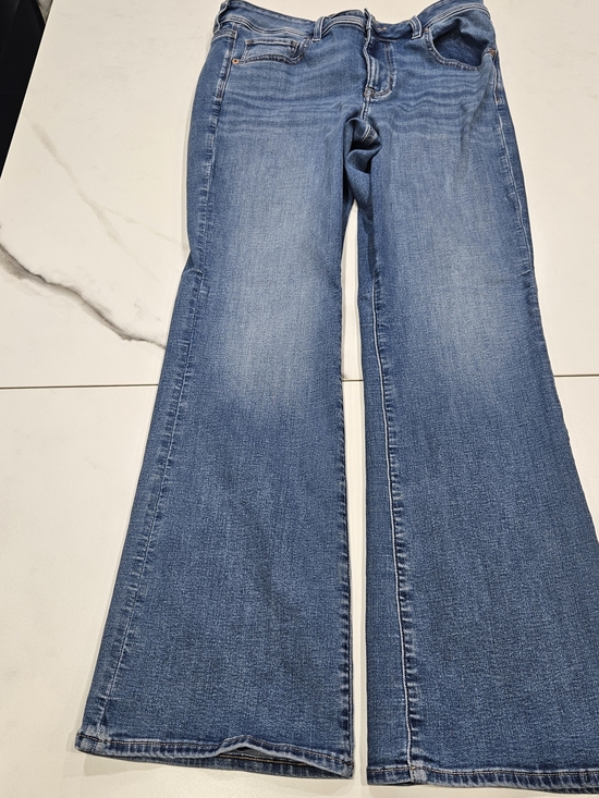 American Eagle Outfitters Denim - American Eagle Outfitters Women's Boot Cut Jeans in Medium Blue Wash